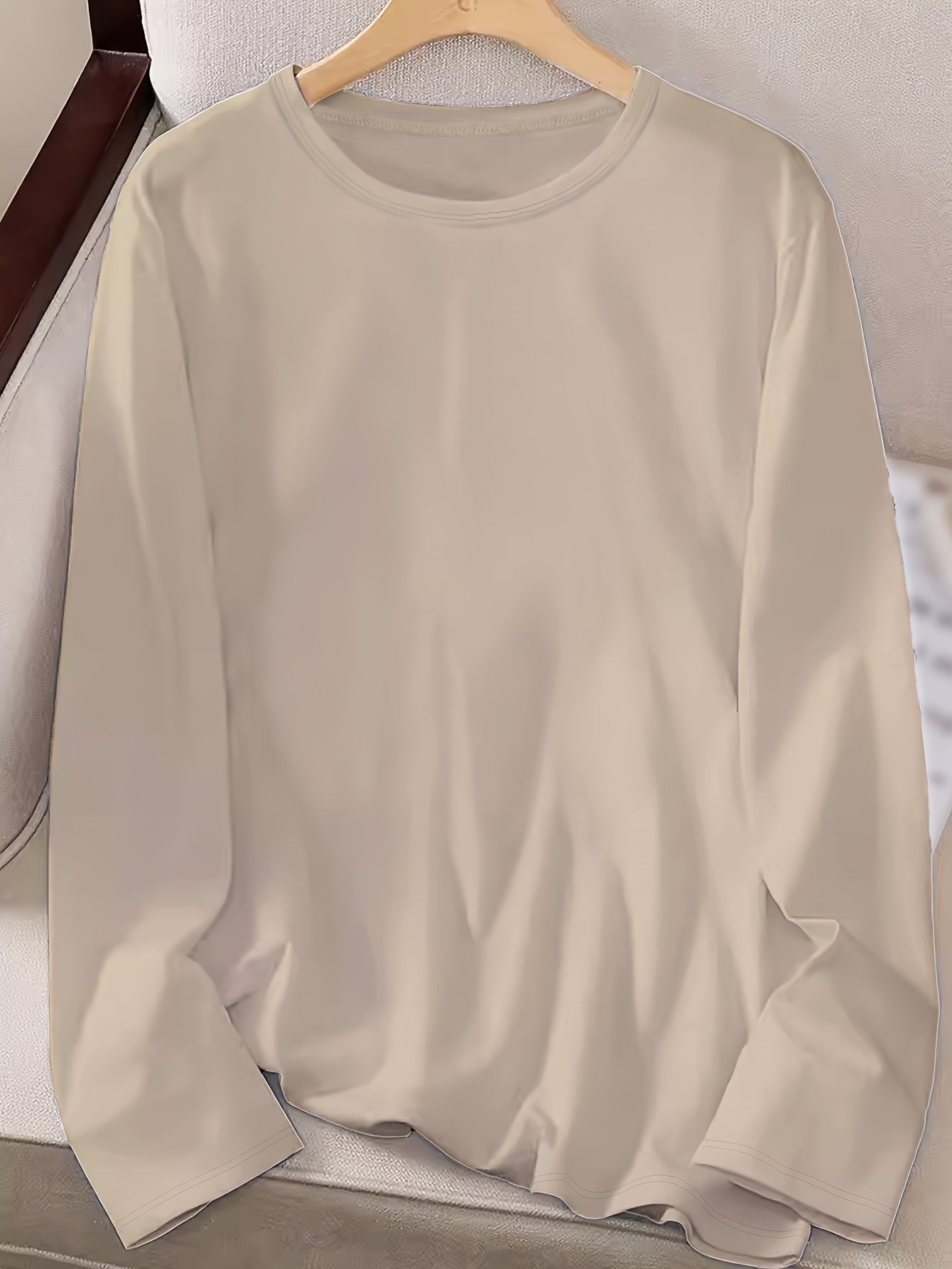 Solid Color T-shirt, Long Sleeve Crew Neck, Casual Top for Fall & Spring.